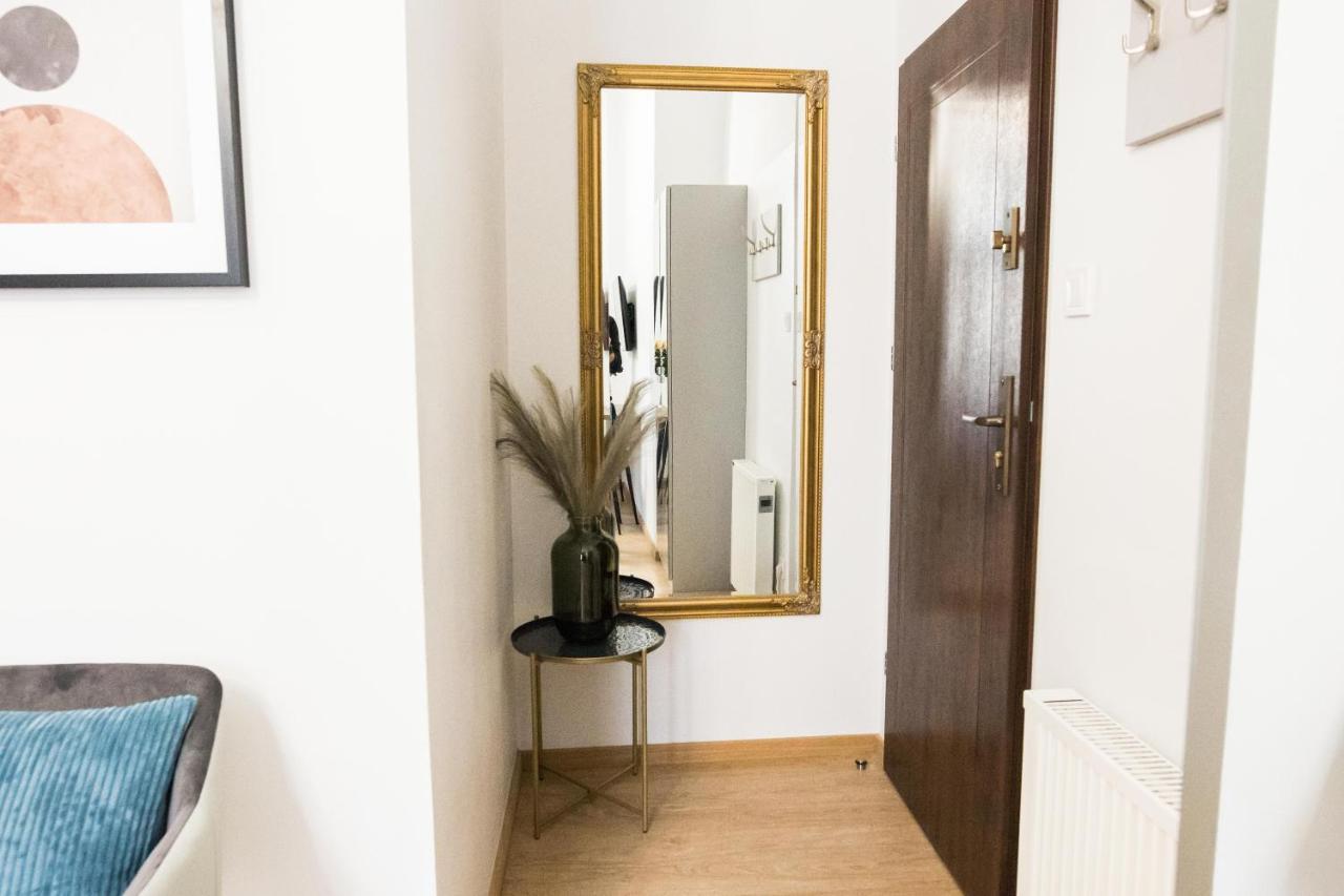 Cracwow K8 Apartments Красков Екстериор снимка